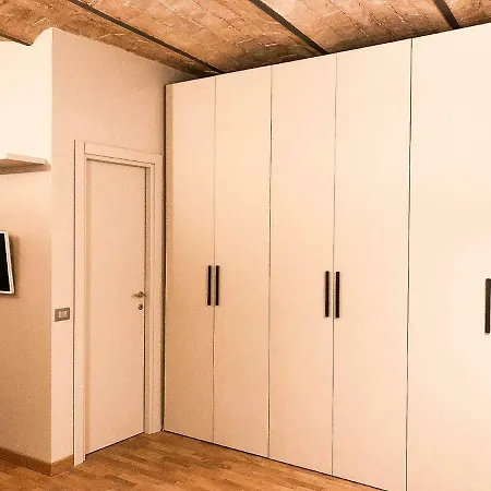 Tiny House * Rom